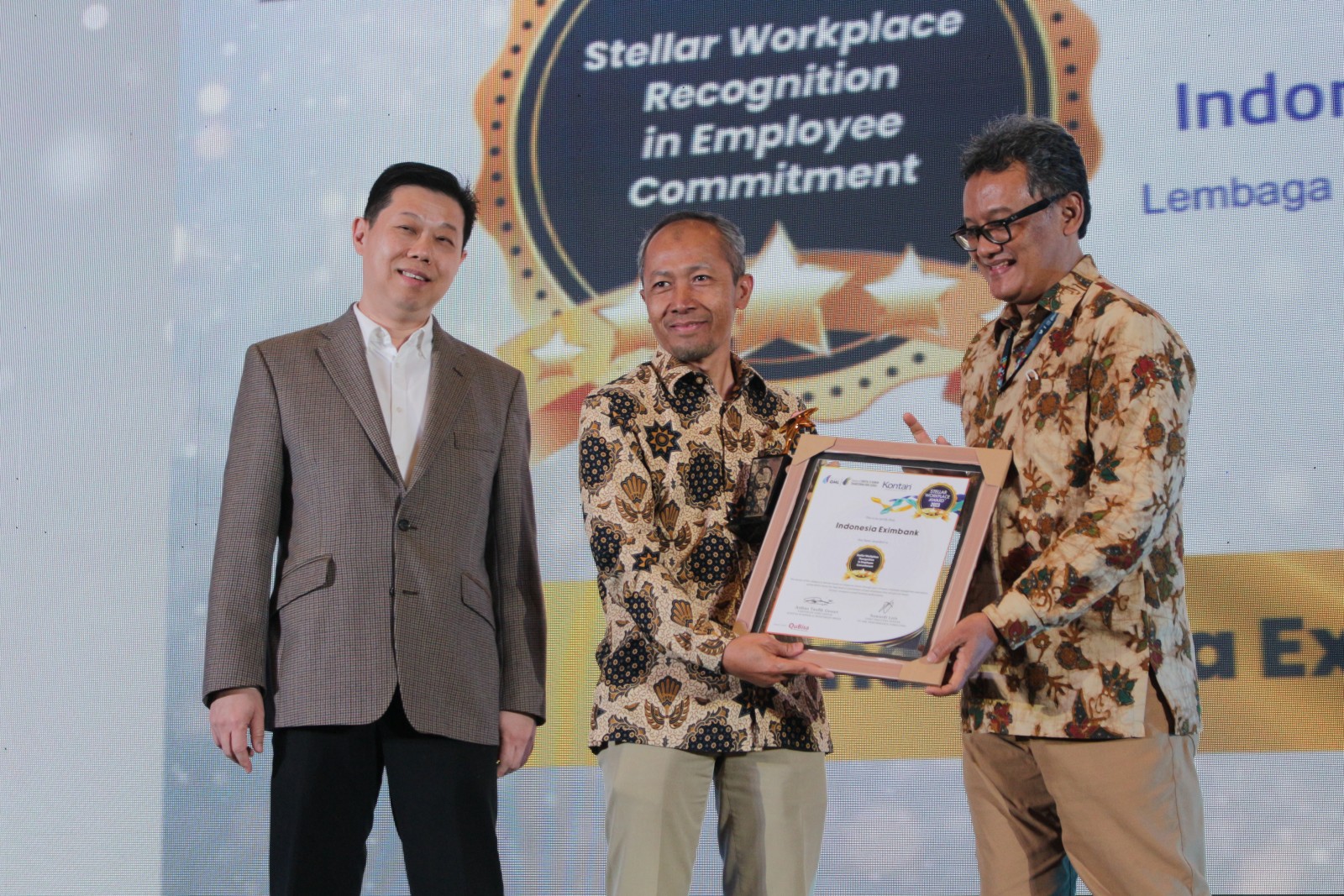 Dukungan Pegawai Antarkan LPEI Menerima Dua Penghargaan Stellar Award 2023