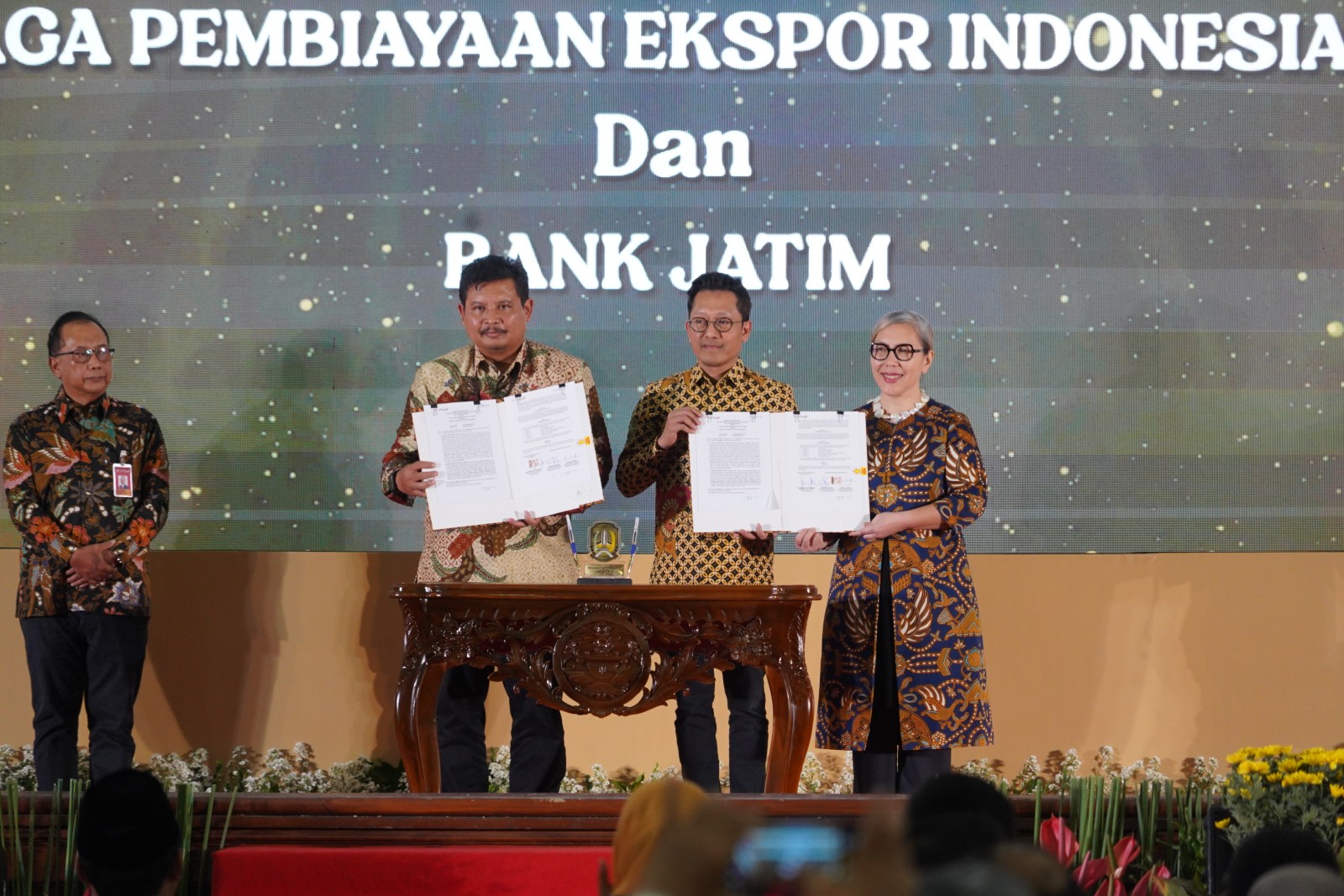 Governor of East Java Appreciates LPEI and Bank Jatim for Driving the Growth of Exports